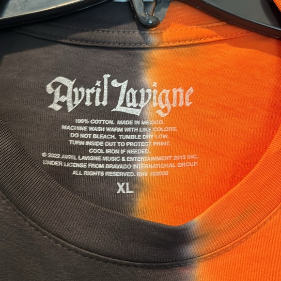 XL AVRIL LAVIGNE BLACK AND ORANGE LONG SLEEVE T-SHIRT - Picture 5 of 5